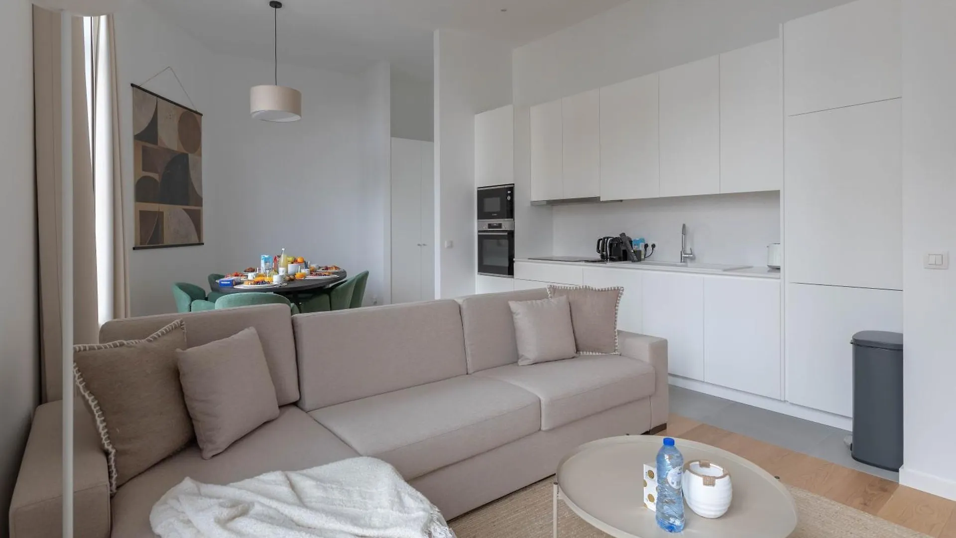 Churchill Apartments Βρυξέλλες 0*,